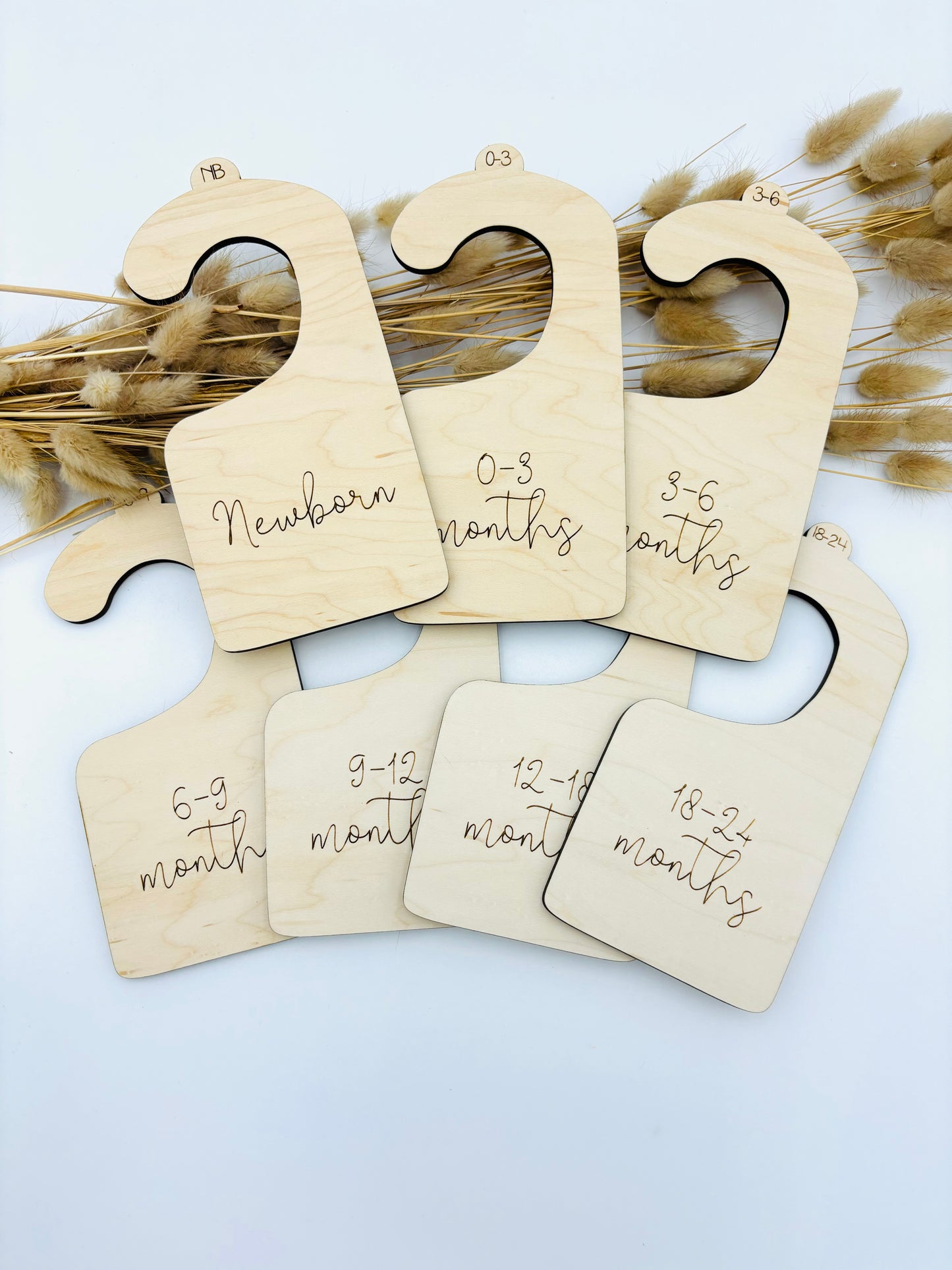 Closet dividers - Cursive