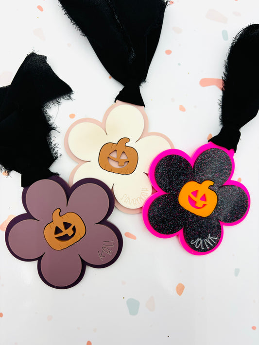 Halloween flower with jack-o-lantern bag tag