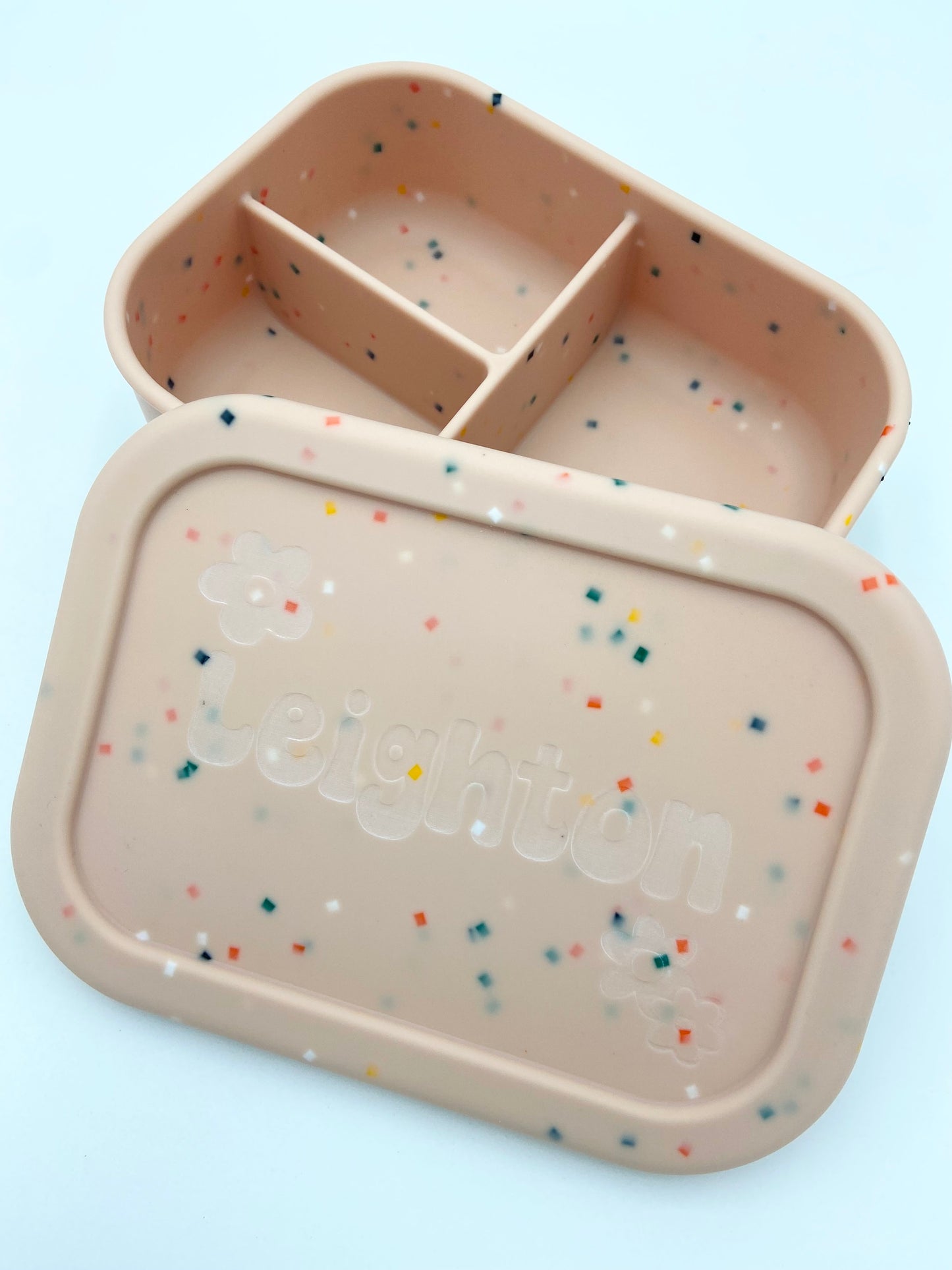 Engraved silicone bento box